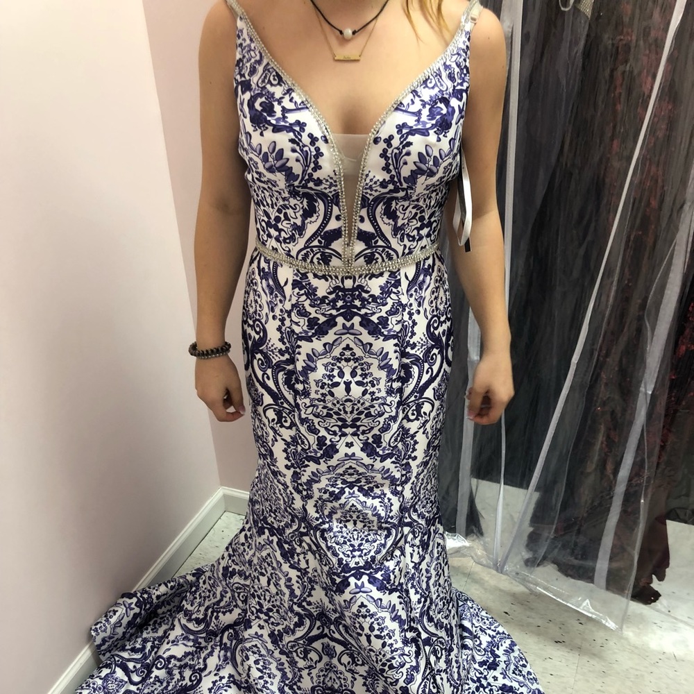 PROM DRESS